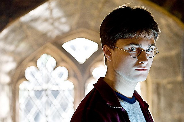 Daniel Radcliffe spelar Harry Potter.