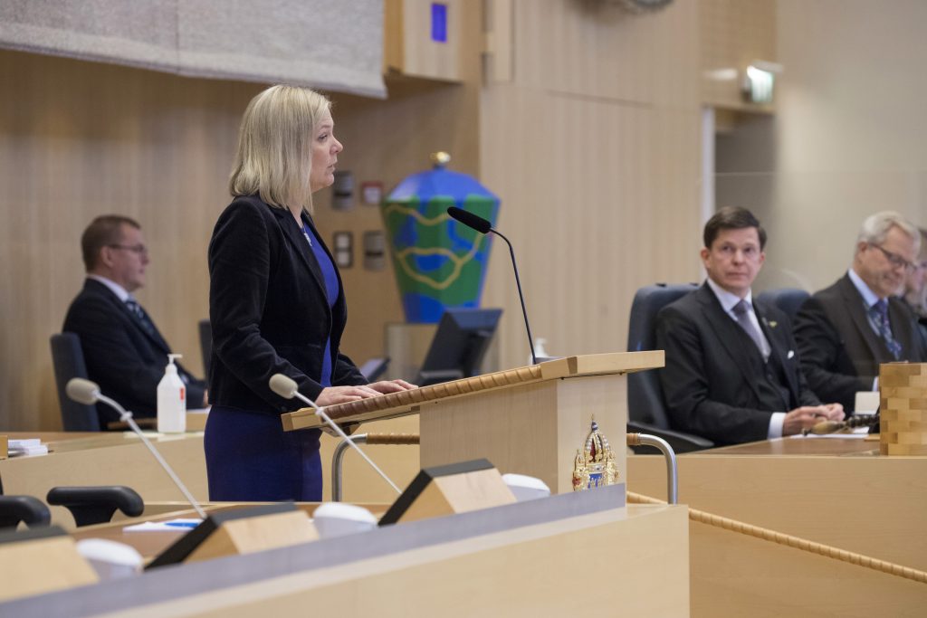 Magdalena Andersson i riksdagen.